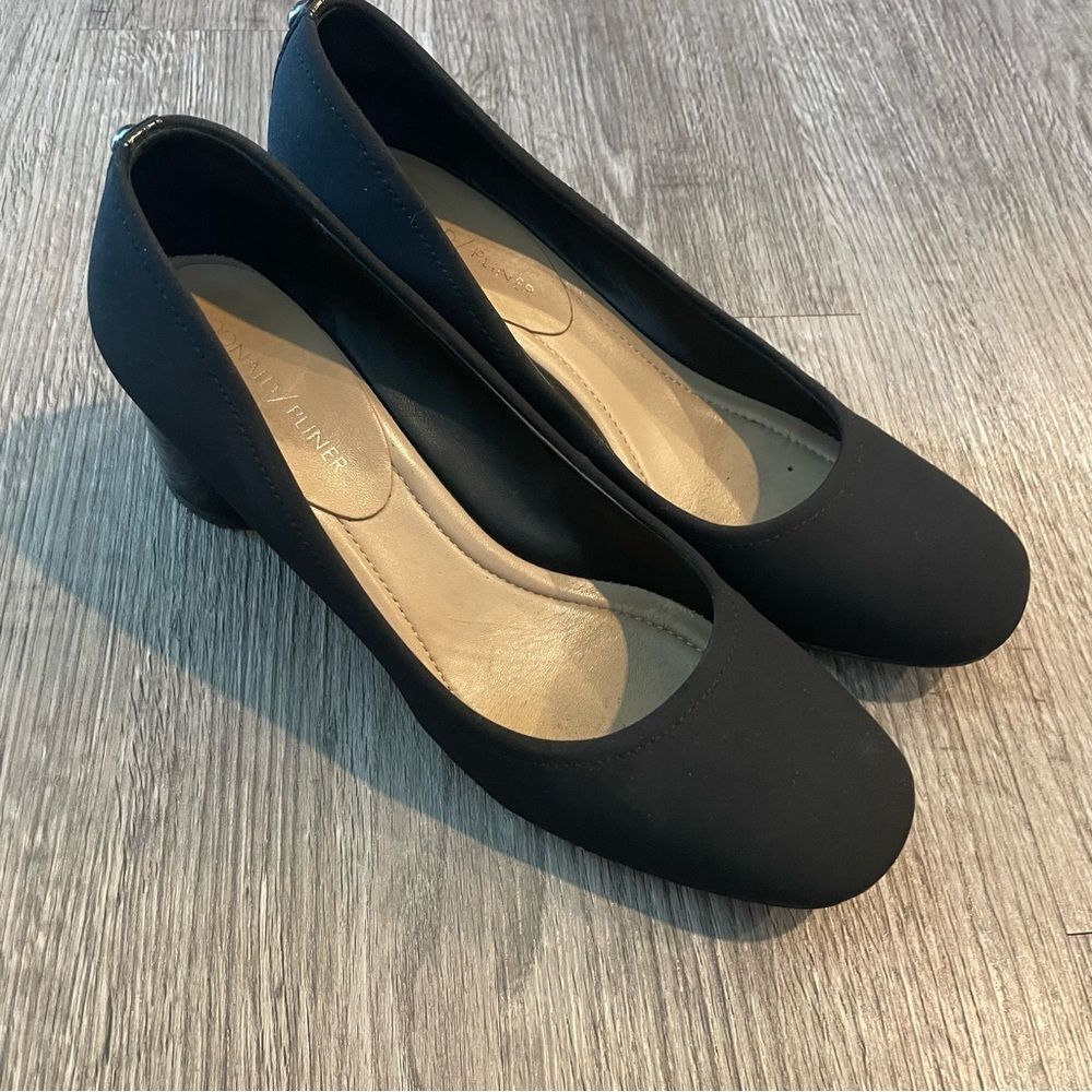 DONALD J. PLINER Black Nylon Patent Leather Block Heels - Picture 3 of 13